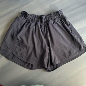 Lululemon Tracker Shorts black size 10